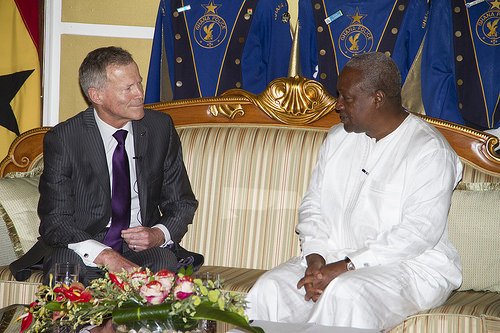 President Mahama in a conversation with H.E. Lockwood Smith