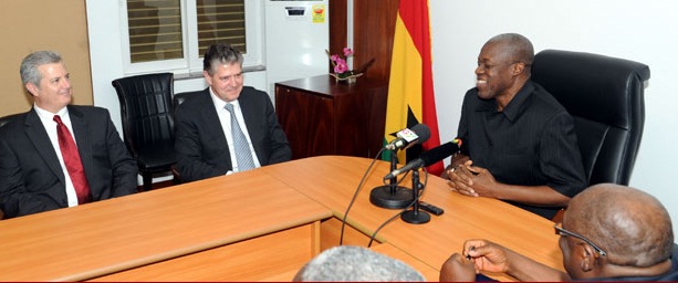 Vice President Amissah-Arthur hold talks with the delegation from Kosmos Energy at the Flagstaff House in Accra.